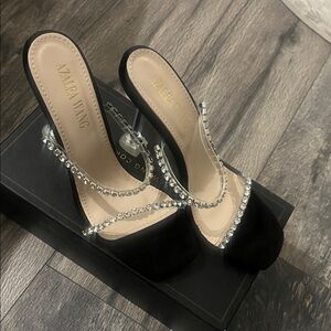 Azalea Wang Black Women's Shoes with Silver Accents